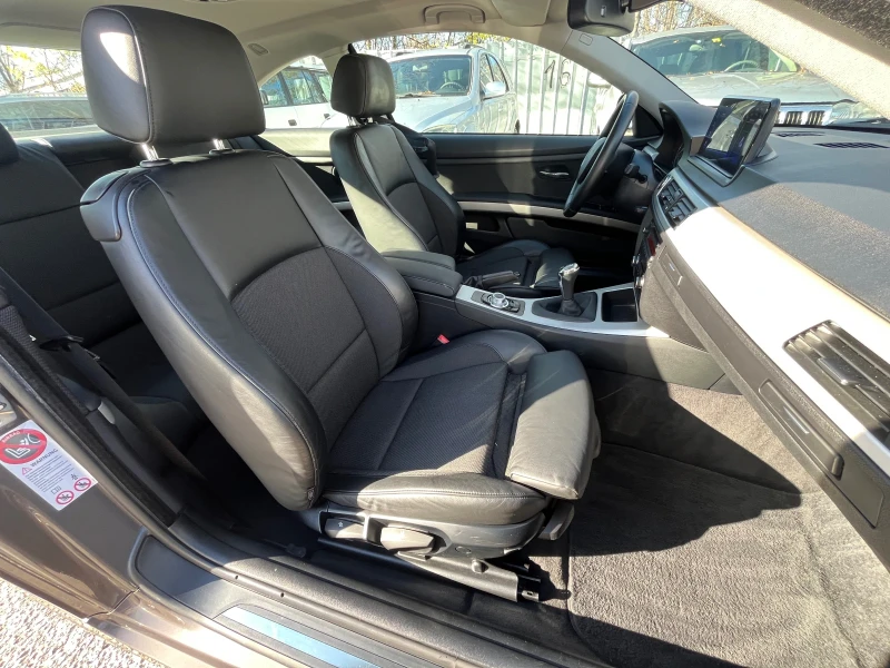 BMW 320 E92 Coup&#233; 2.0, 170kc* Facelift* , снимка 8 - Автомобили и джипове - 52387455