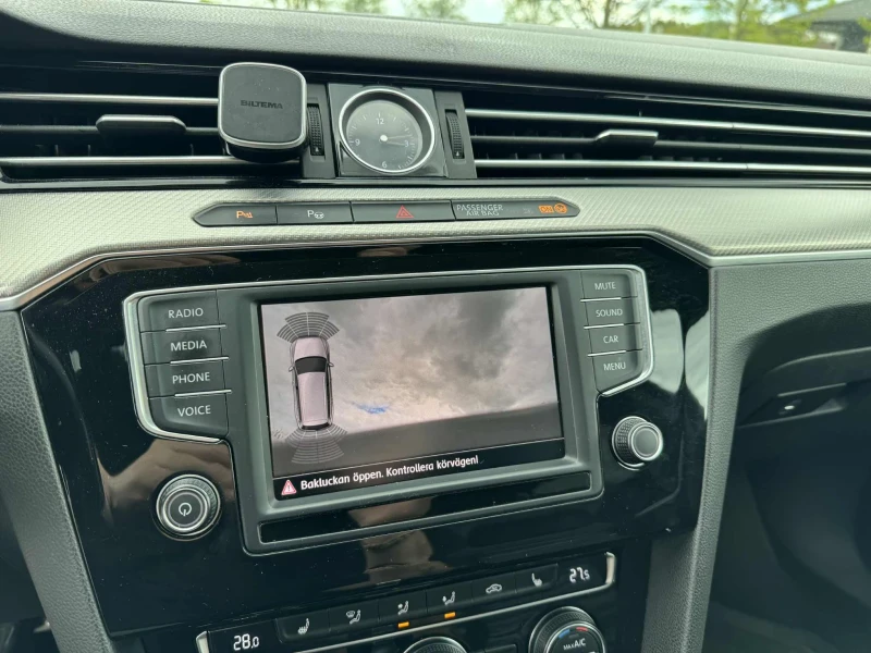 VW Passat, снимка 5 - Автомобили и джипове - 52459318