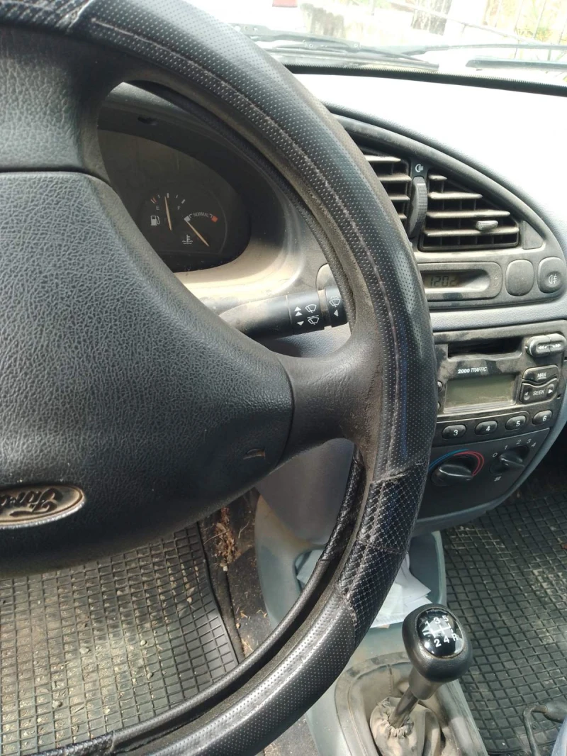 Ford Courier 1.8, снимка 3 - Автомобили и джипове - 52692139