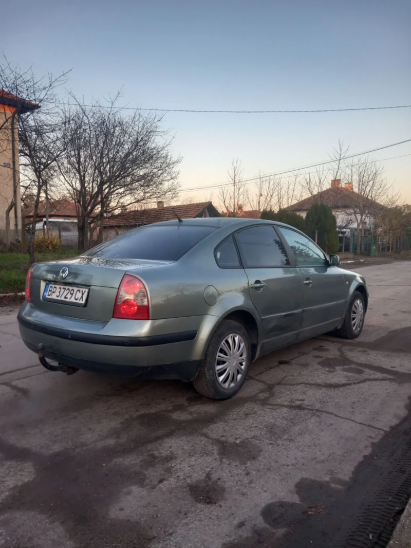VW Passat, снимка 4 - Автомобили и джипове - 52795140