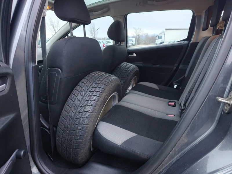 Peugeot 207 1.4  i, снимка 15 - Автомобили и джипове - 53089382