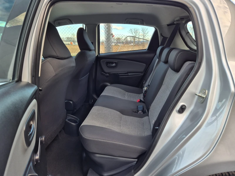 Toyota Yaris 1.5 HYBRID* 125000KM* , снимка 11 - Автомобили и джипове - 53119377