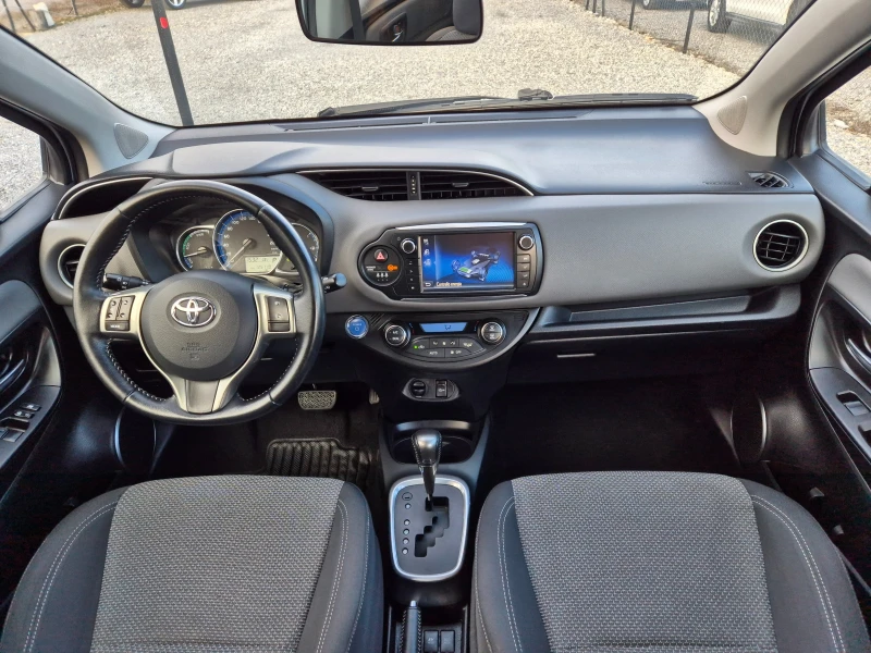 Toyota Yaris 1.5 HYBRID* 125000KM* , снимка 12 - Автомобили и джипове - 53119377