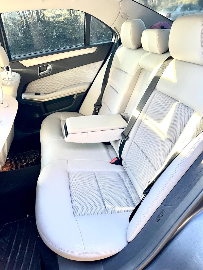 Mercedes-Benz E 350 AVANTGARDE / КУПЕНА НОВА В БЪЛГАРИЯ, снимка 14 - Автомобили и джипове - 53188430