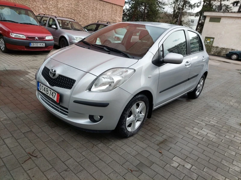 Toyota Yaris 1.3VVTI 91000km. AUTOMAT , снимка 3 - Автомобили и джипове - 53565931
