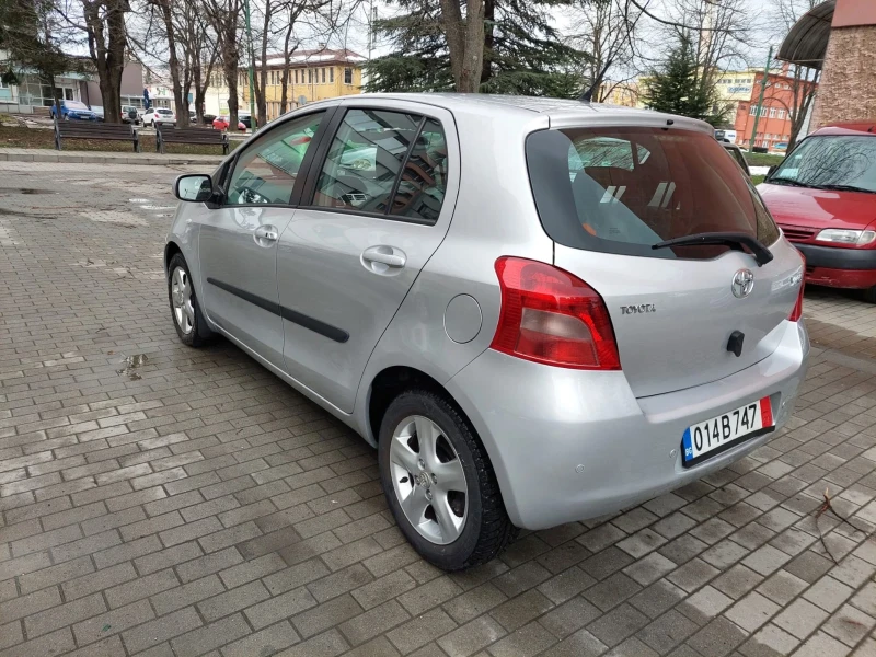Toyota Yaris 1.3VVTI 91000km. AUTOMAT , снимка 6 - Автомобили и джипове - 53565931