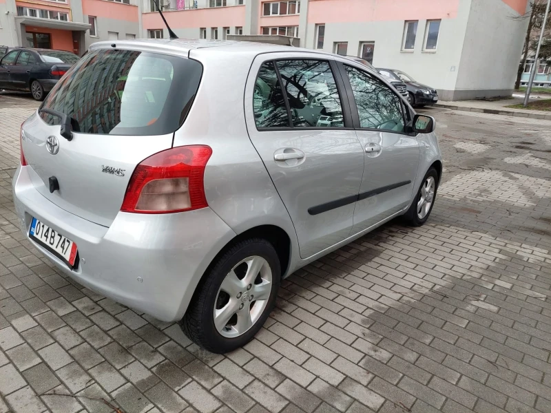 Toyota Yaris 1.3VVTI 91000km. AUTOMAT , снимка 8 - Автомобили и джипове - 53565931
