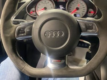 Audi R8  * * CARFAX * * АВТО КРЕДИТ - изображение 8