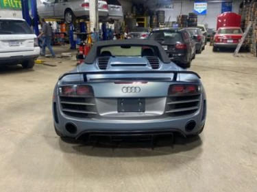 Audi R8  * * CARFAX * * АВТО КРЕДИТ - изображение 7