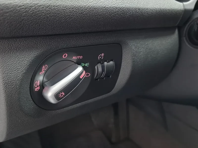 Audi A3 2.0 Tfsi Dynamic, снимка 17 - Автомобили и джипове - 54125556