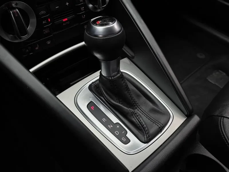 Audi A3 2.0 Tfsi Dynamic, снимка 9 - Автомобили и джипове - 54125556