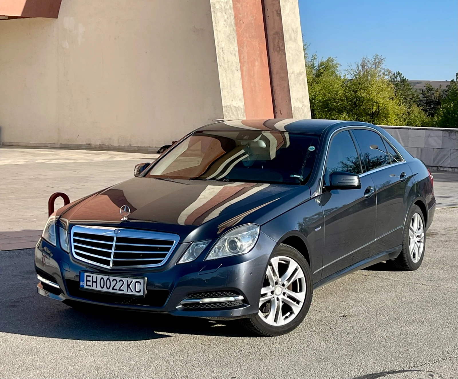 Mercedes-Benz E 350 AVANTGARDE / КУПЕНА НОВА В БЪЛГАРИЯ, снимка 1