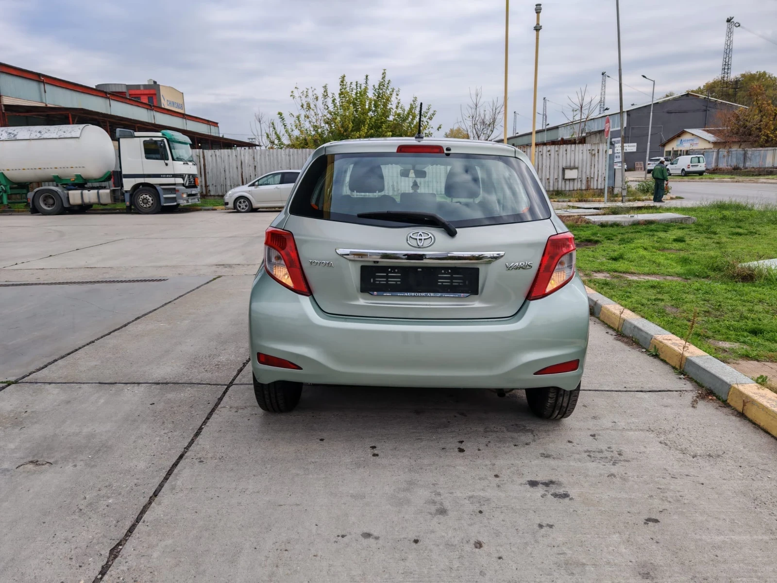 Toyota Yaris 1.0 i | Mobile.bg   6