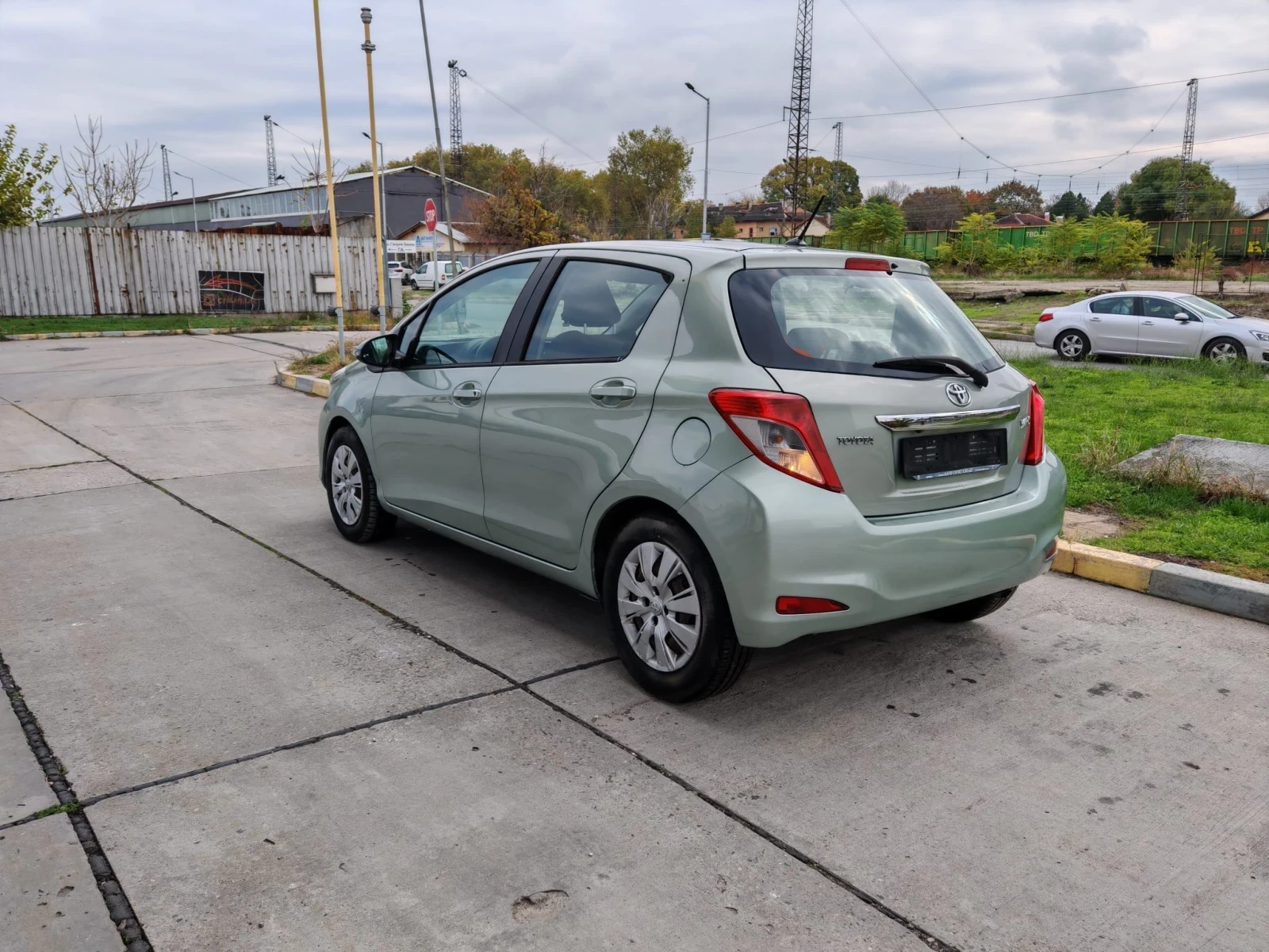 Toyota Yaris 1.0 i | Mobile.bg   5