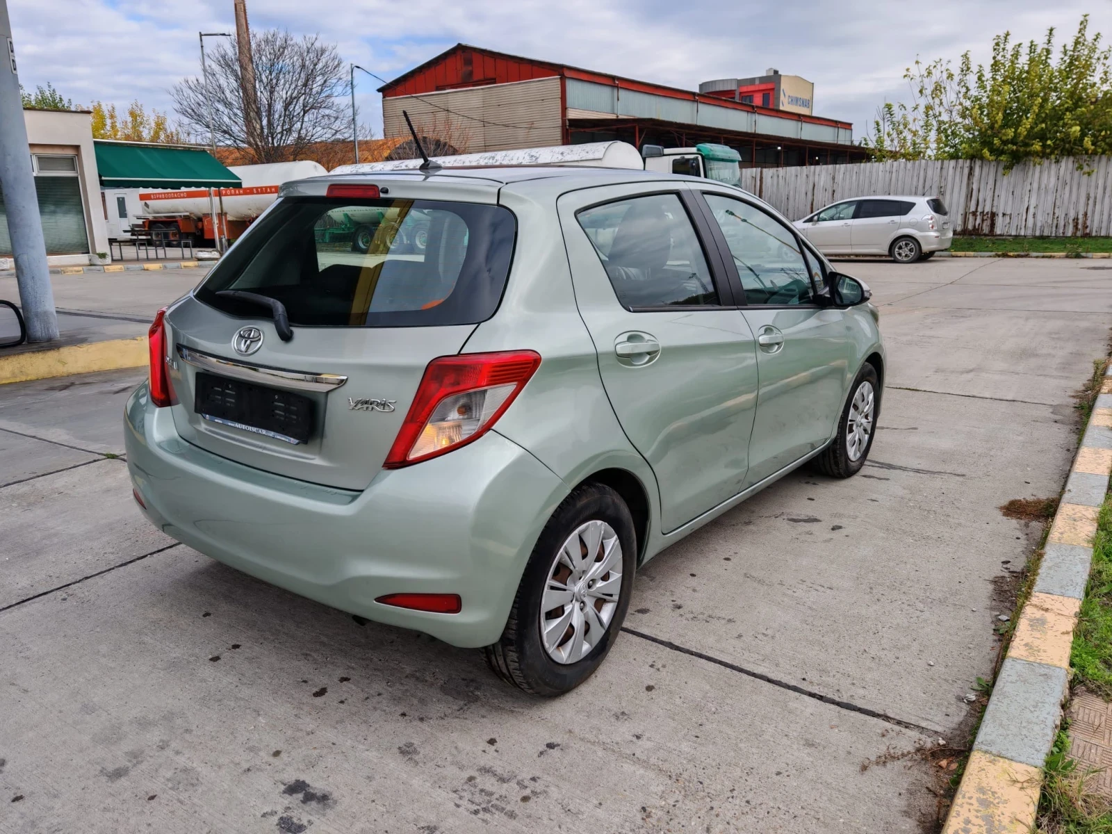 Toyota Yaris 1.0 i | Mobile.bg   7