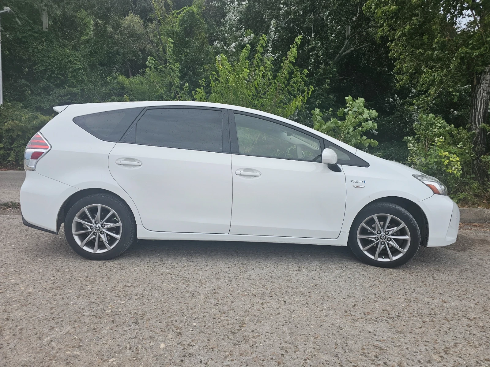 Toyota Prius PRIUS +  - изображение 2