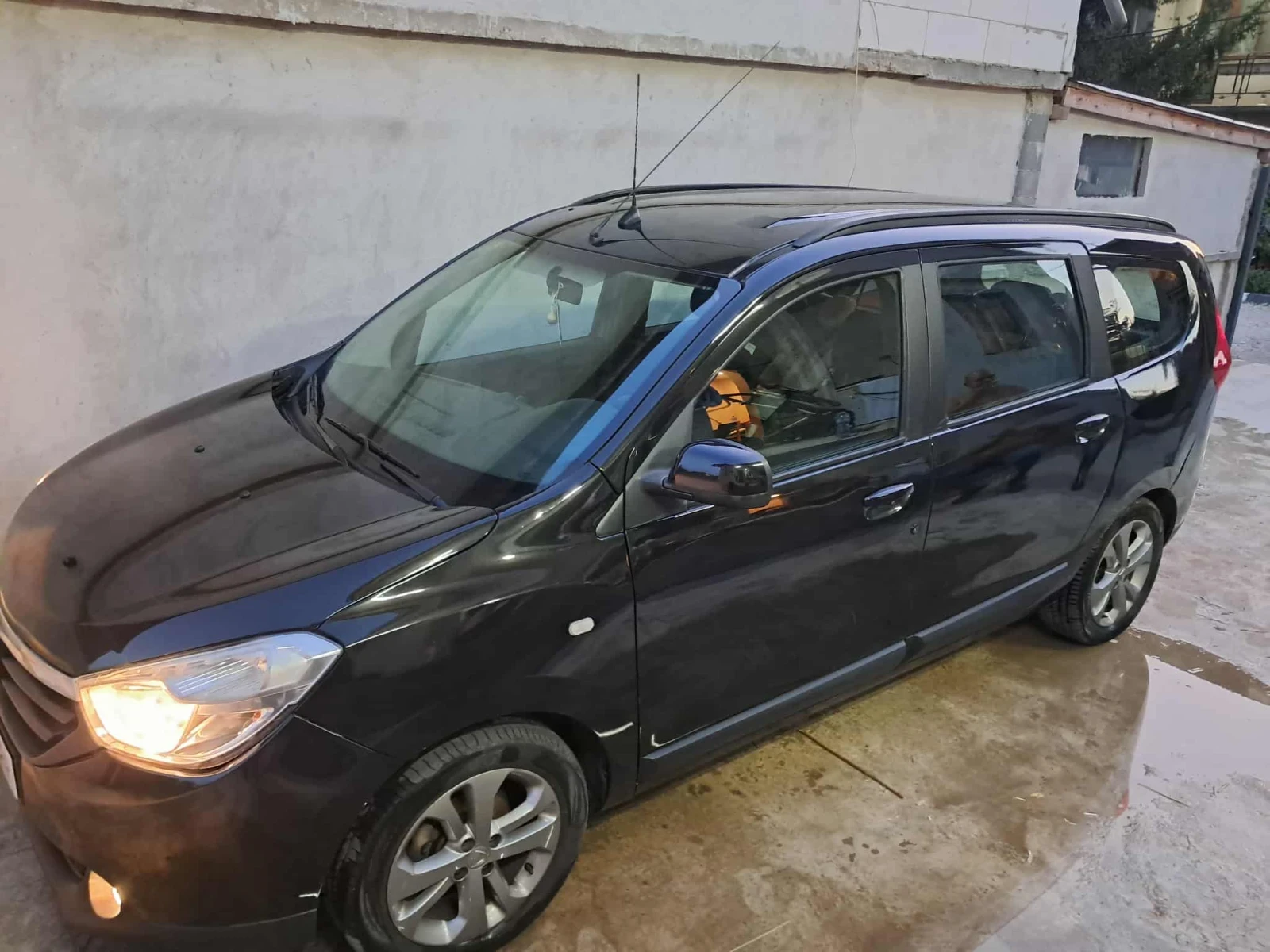 Dacia Lodgy 1.6 82к.с. ГАЗ  - изображение 2