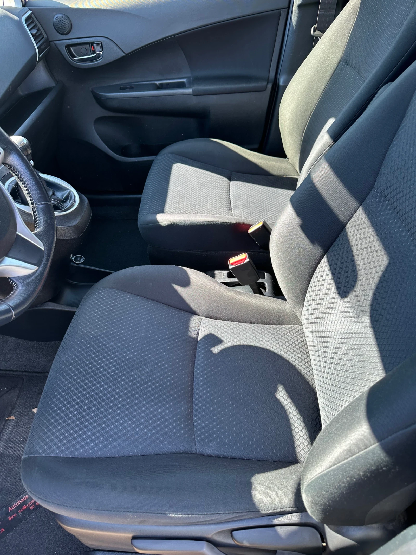 Toyota Verso S  - изображение 8