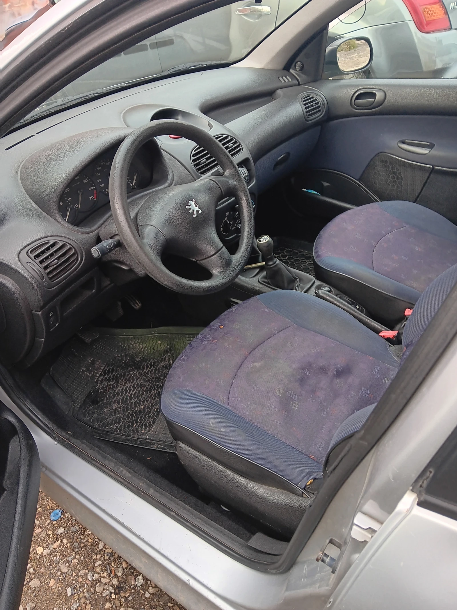 Peugeot 206 1.1 бензин - изображение 4