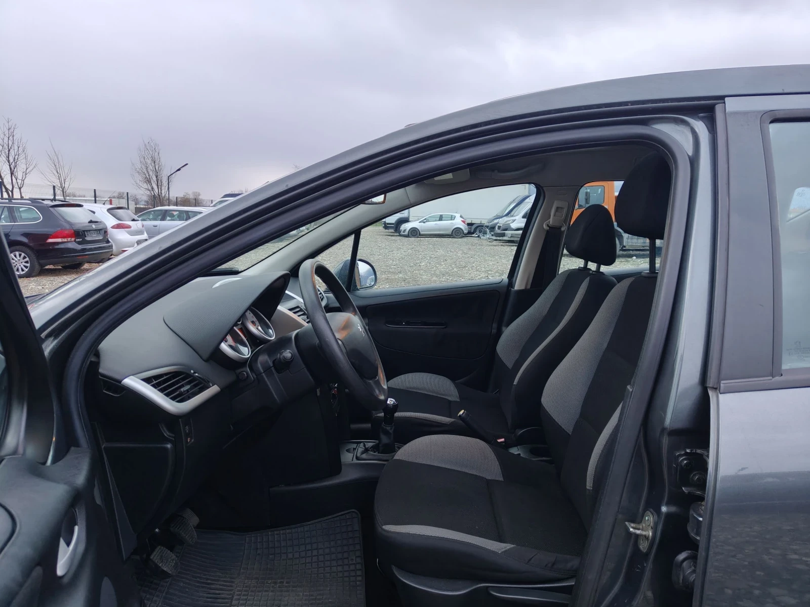 Peugeot 207 1.4  i - изображение 10