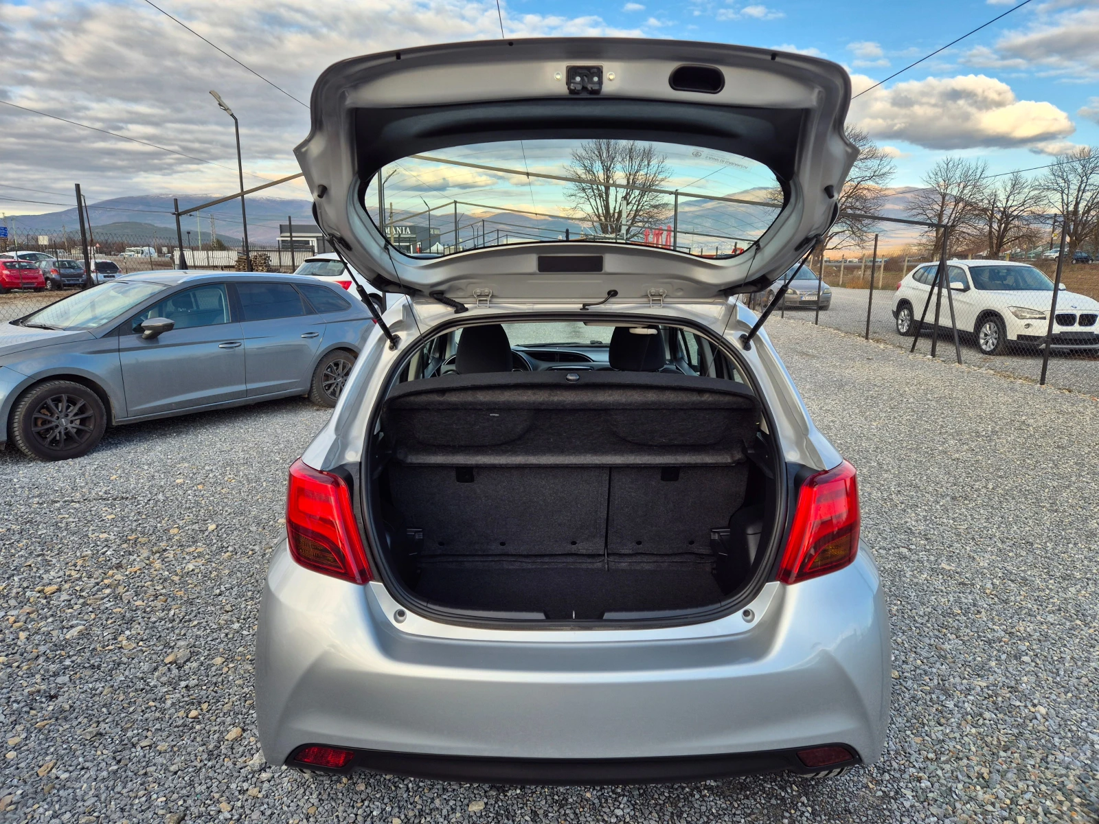 Toyota Yaris 1.5 HYBRID* 125000KM*  | Mobile.bg � ����������� 15