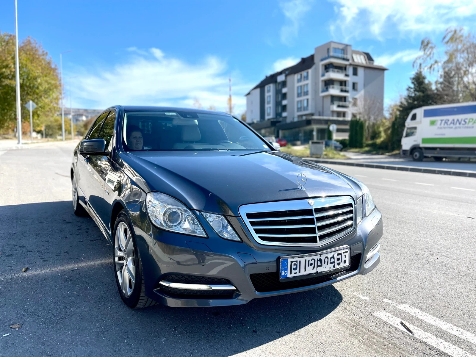 Mercedes-Benz E 350 AVANTGARDE / КУПЕНА НОВА В БЪЛГАРИЯ - изображение 2