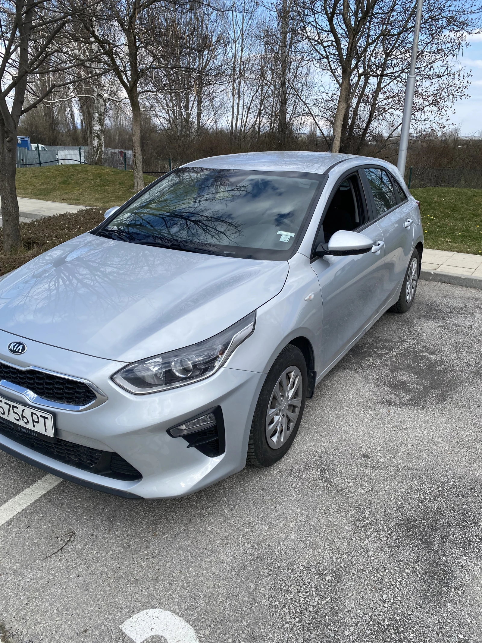 Kia Ceed 1.0T, снимка 2 - Автомобили и джипове - 54027798