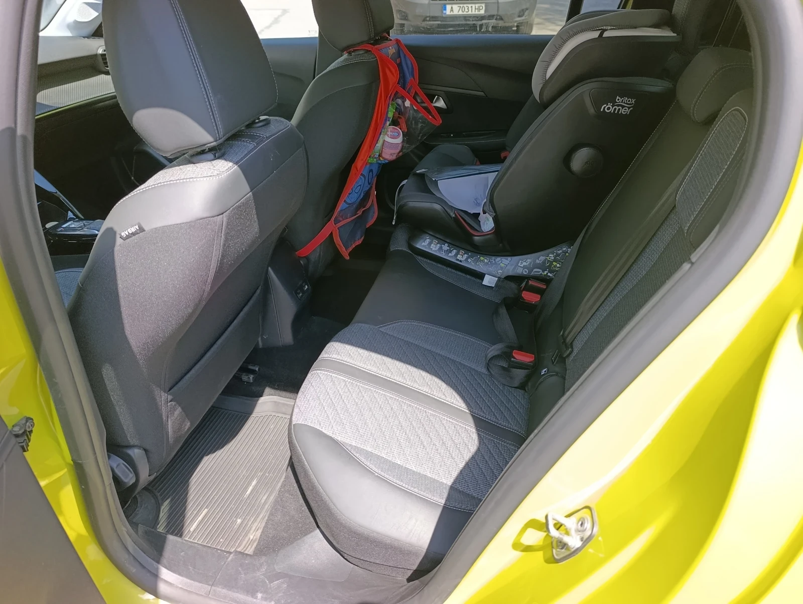 Peugeot 208 ALLURE 1.2 PureTech 100 HYBRID 48V e-DCS6 EURO 6.4, снимка 6 - Автомобили и джипове - 54345344