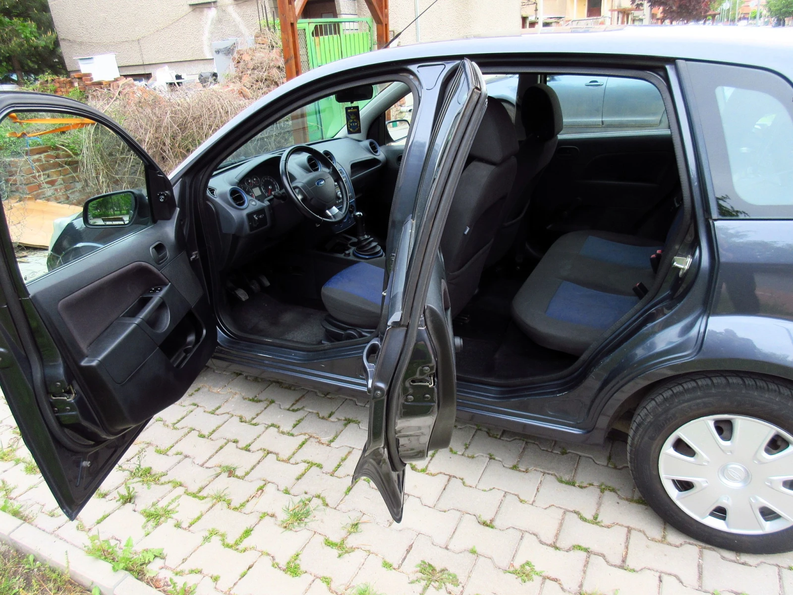 Ford Fiesta 1.3i , снимка 8 - Автомобили и джипове - 54634621