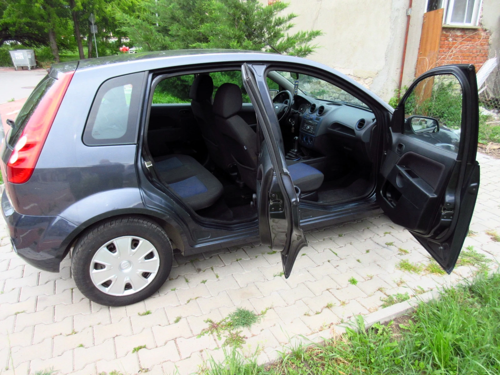 Ford Fiesta 1.3i , снимка 7 - Автомобили и джипове - 54634621