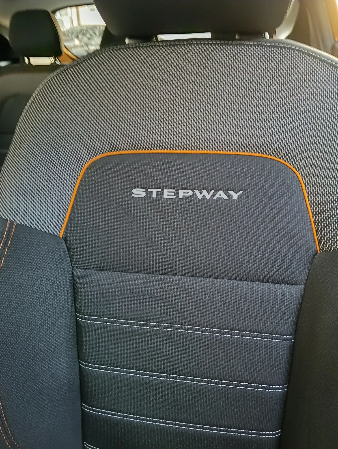 Dacia Sandero Stepway 1.0 Tce 90 LPG, снимка 12 - Автомобили и джипове - 54755503