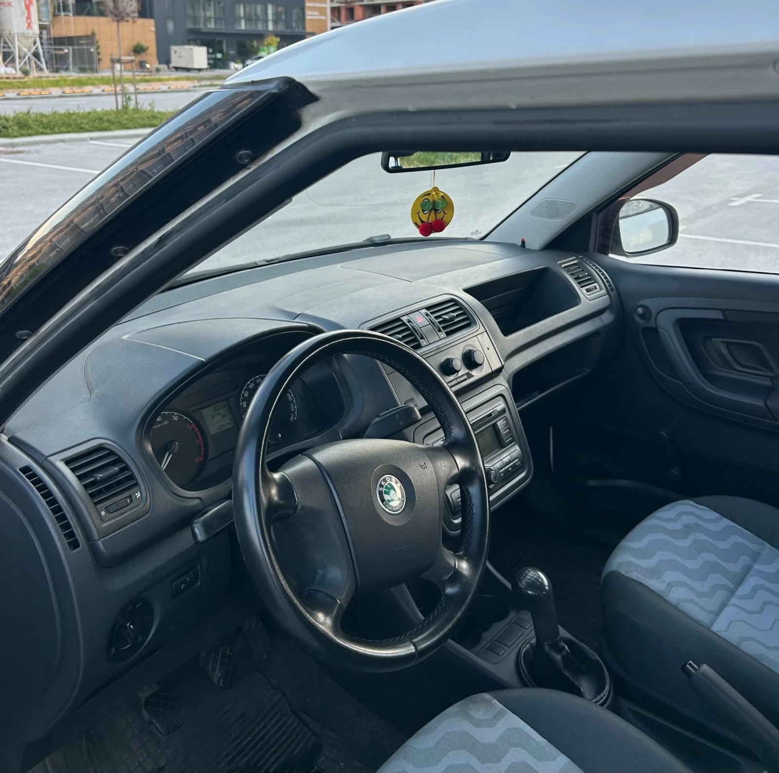 Skoda Fabia 1.2 Бензин, снимка 8 - Автомобили и джипове - 54787057