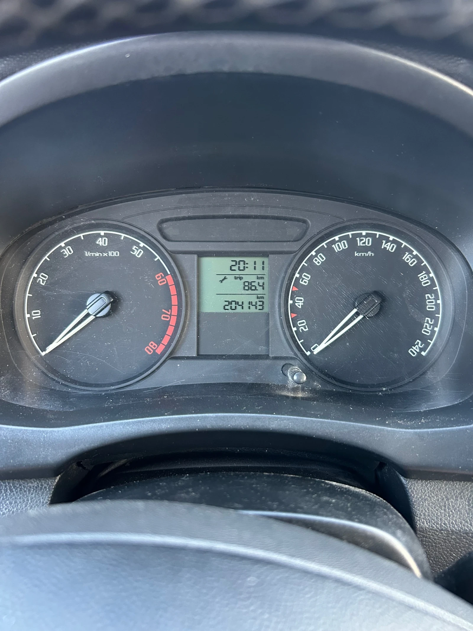 Skoda Fabia 1.2 Бензин, снимка 12 - Автомобили и джипове - 54787057