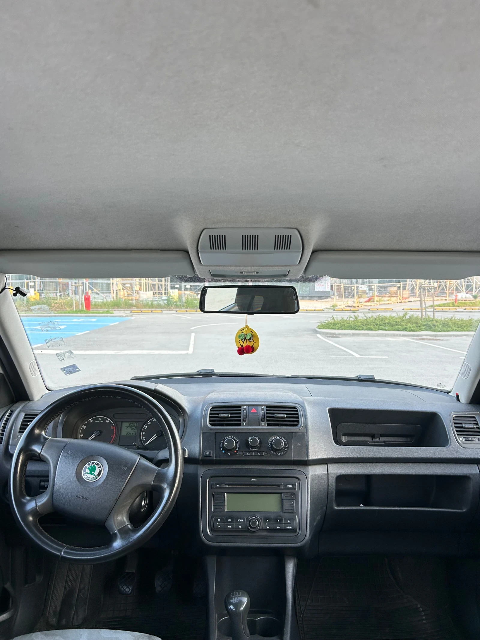 Skoda Fabia 1.2 Бензин, снимка 9 - Автомобили и джипове - 54787057
