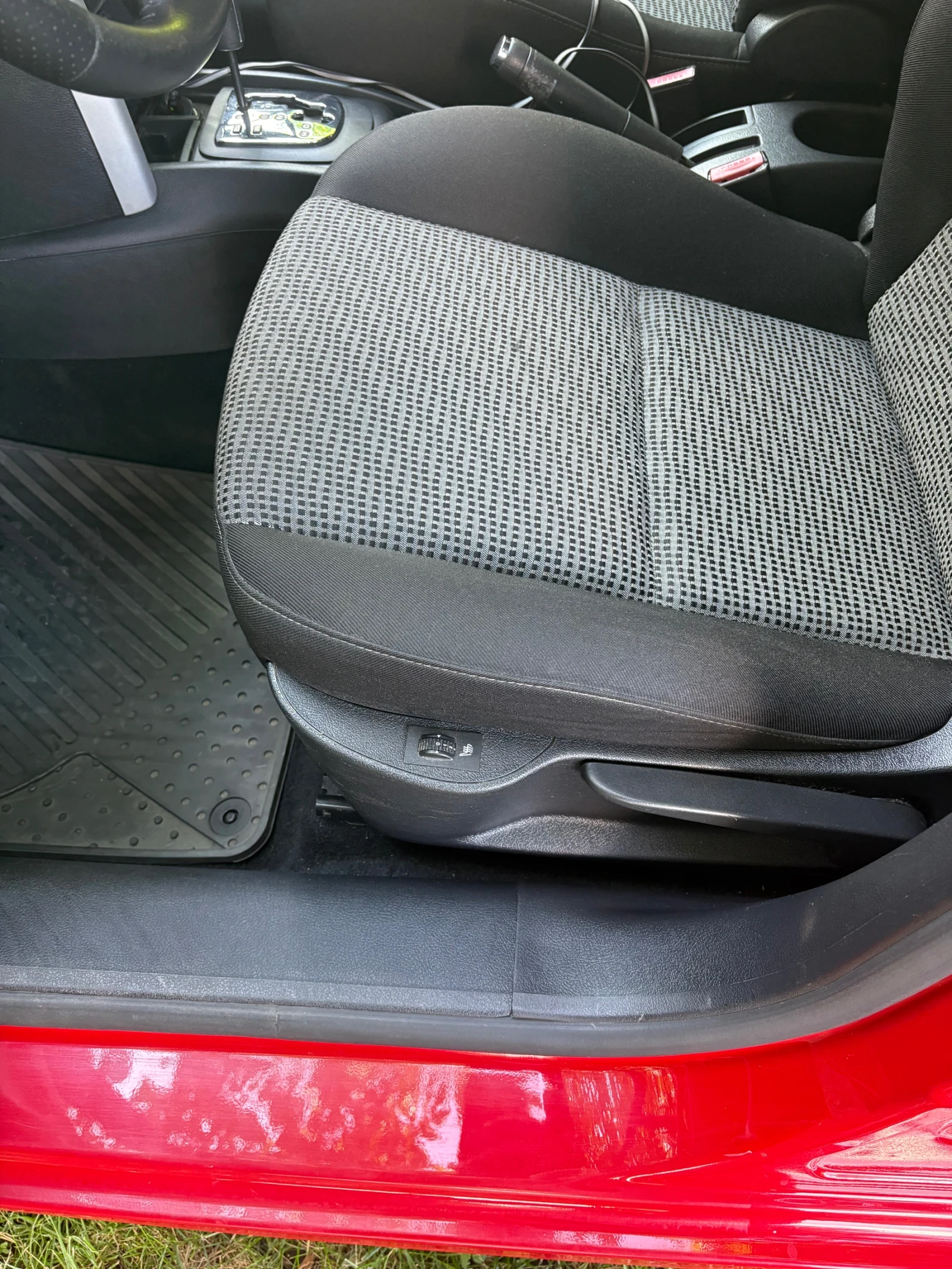 Peugeot 207 AUTOMATIC , снимка 6 - Автомобили и джипове - 55091020