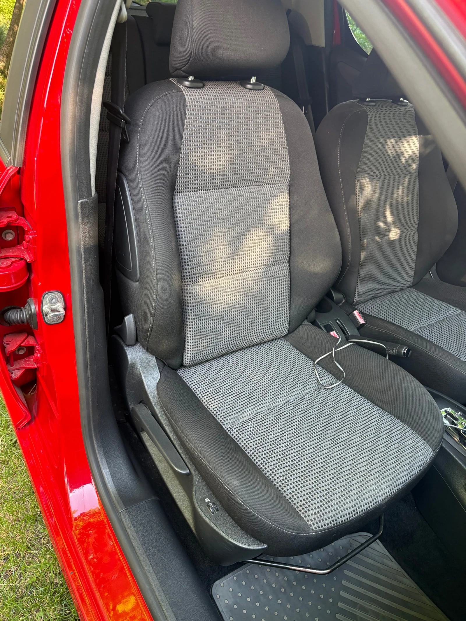 Peugeot 207 AUTOMATIC , снимка 8 - Автомобили и джипове - 55091020