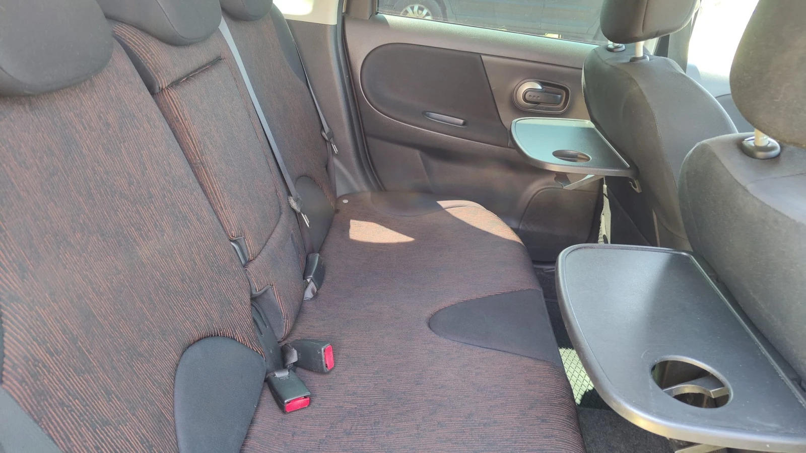 Nissan Note 1.4i газов инжекцион, снимка 7 - Автомобили и джипове - 55329699