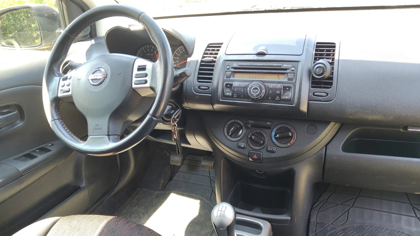 Nissan Note 1.4i газов инжекцион, снимка 6 - Автомобили и джипове - 55329699