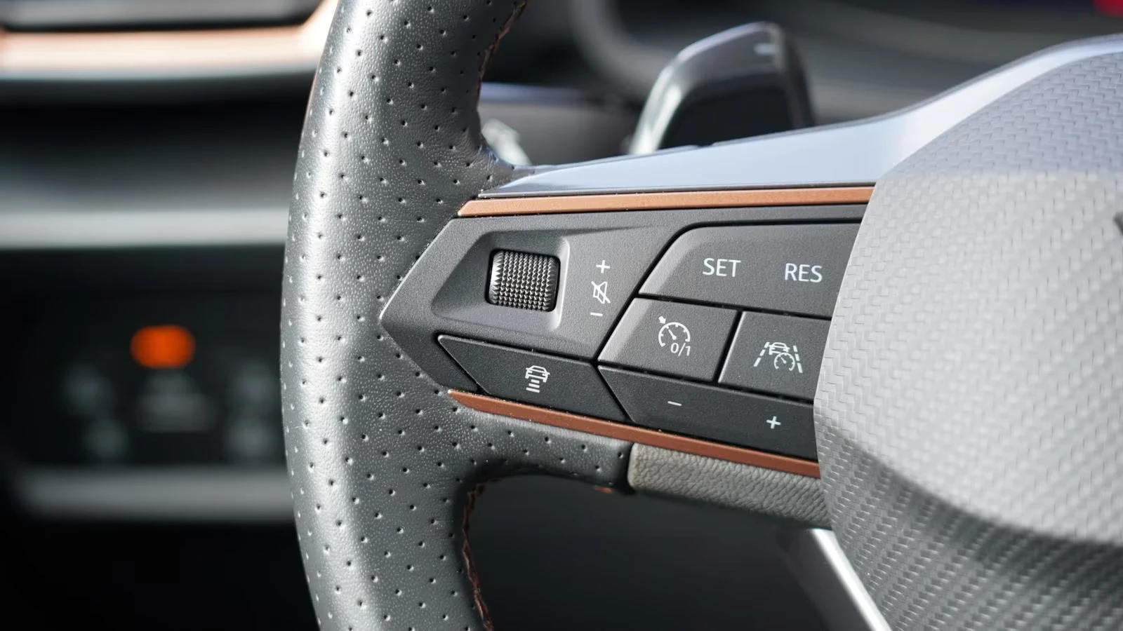 Cupra Formentor VZ/PHEV/1.4/245HP/360/DSG/CARPLAY/KLESS/658z, снимка 11 - Автомобили и джипове - 55448529