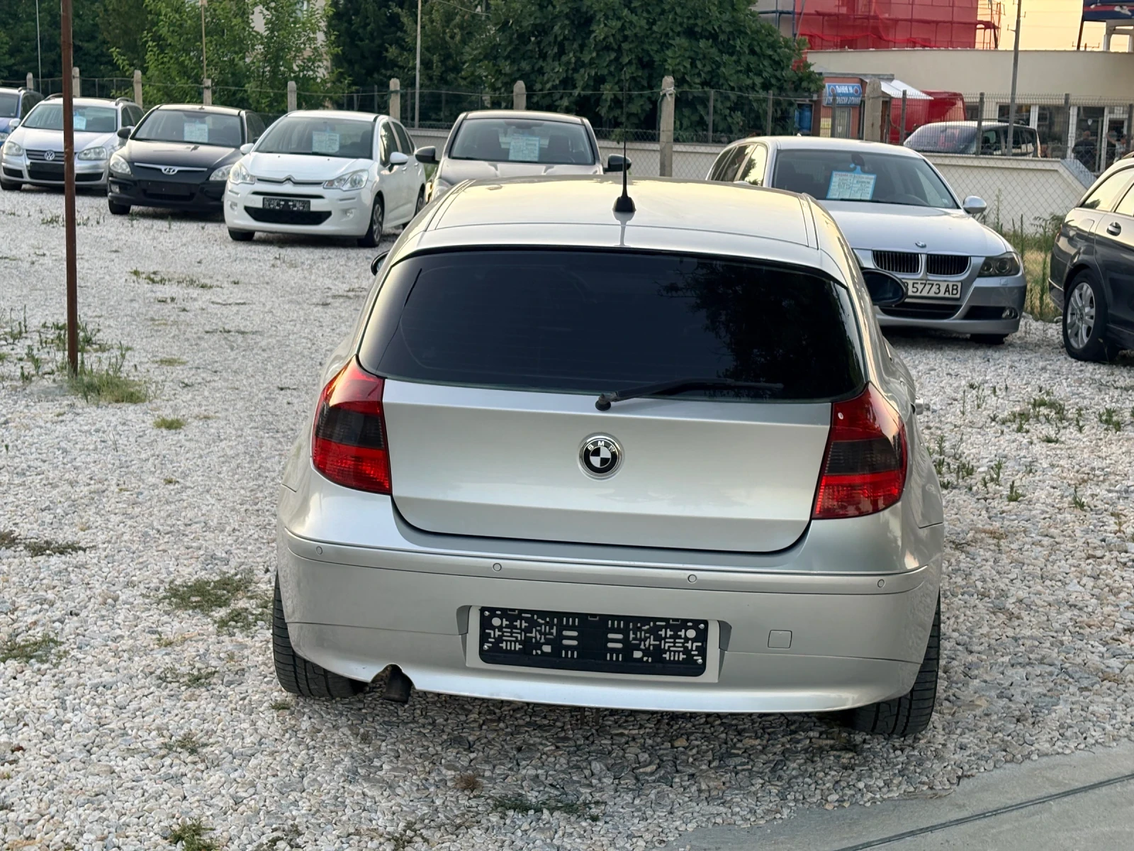 BMW 120 Уникат, снимка 8 - Автомобили и джипове - 55495162