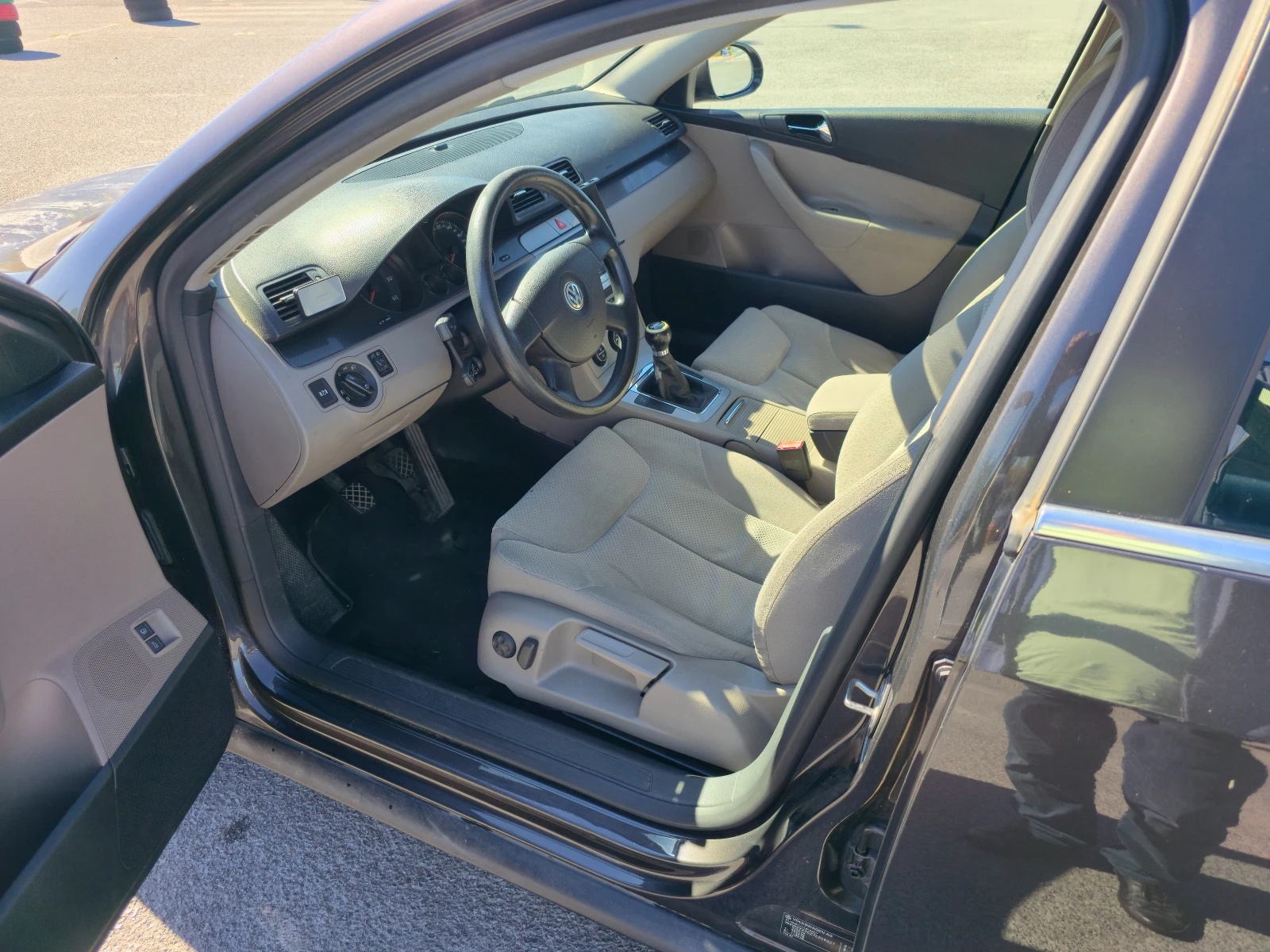 VW Passat B6, снимка 2 - Автомобили и джипове - 56373056