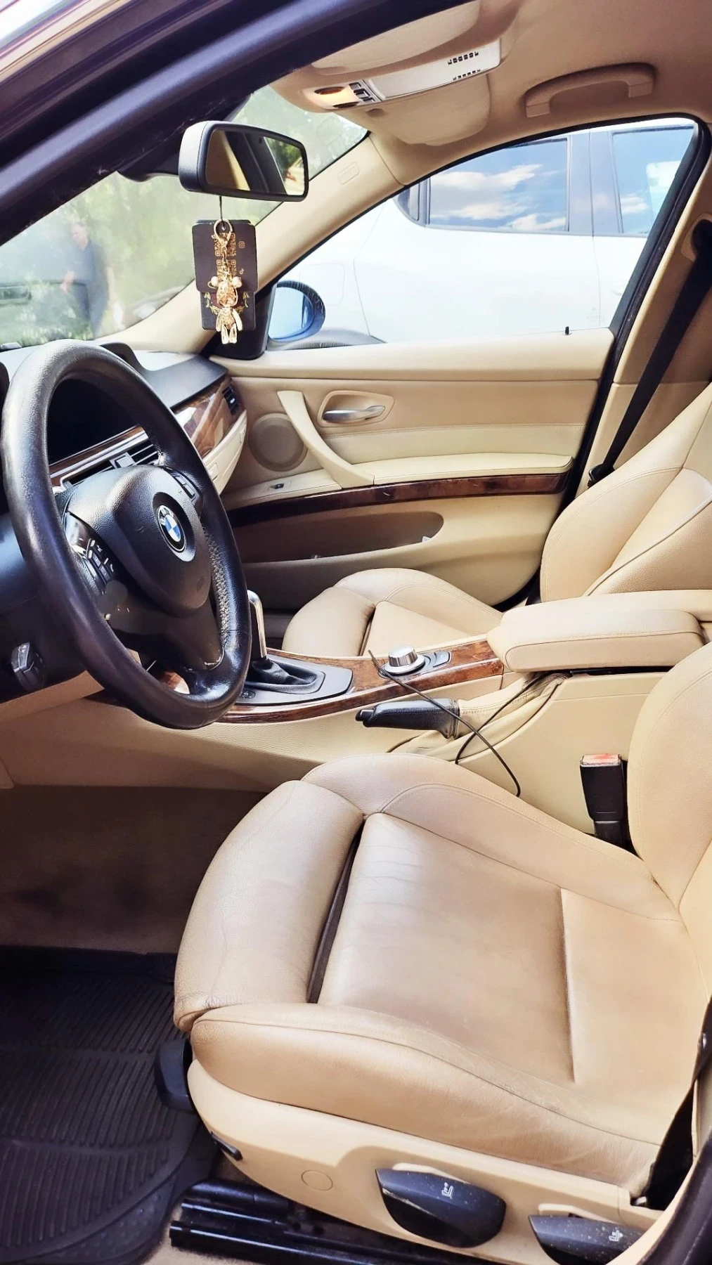 BMW 330 30I, снимка 9 - Автомобили и джипове - 56440046