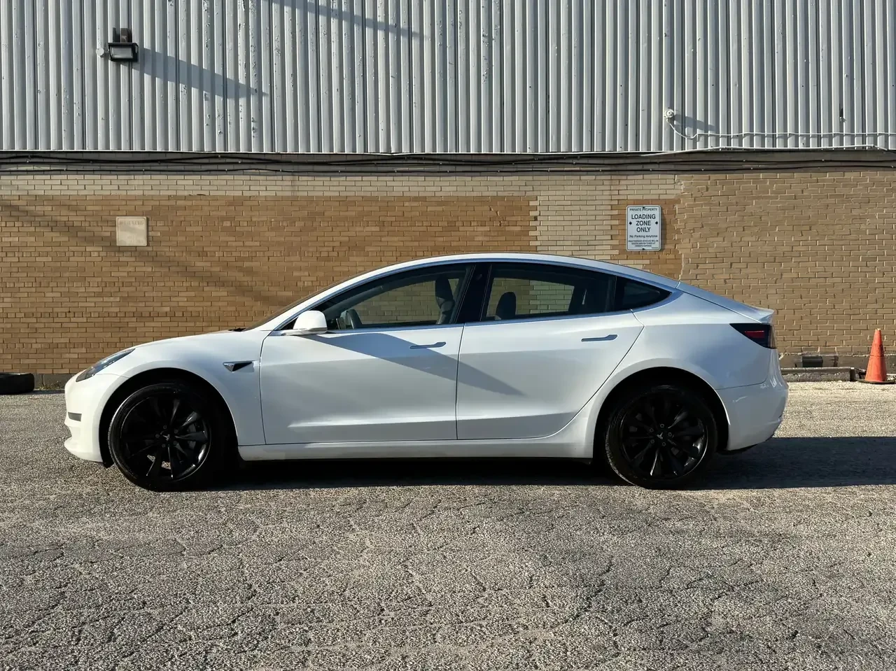 Tesla Model 3 MID RANGE/RWD/PREMIUM/CARFAX | Mobile.bg � ����������� 5
