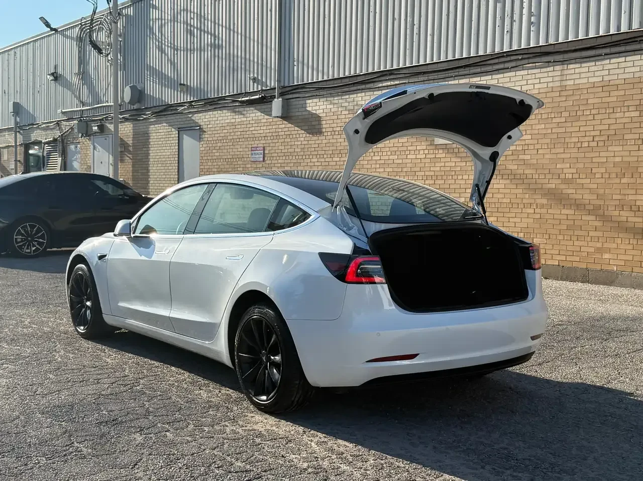Tesla Model 3 MID RANGE/RWD/PREMIUM/CARFAX | Mobile.bg � ����������� 7