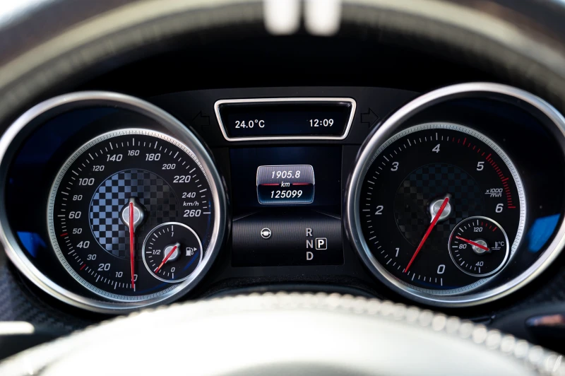 Mercedes-Benz GLE 350 * AMG* 125K km* 9G* DISTR* 360 Camera* FULL* , снимка 11 - Автомобили и джипове - 52531020