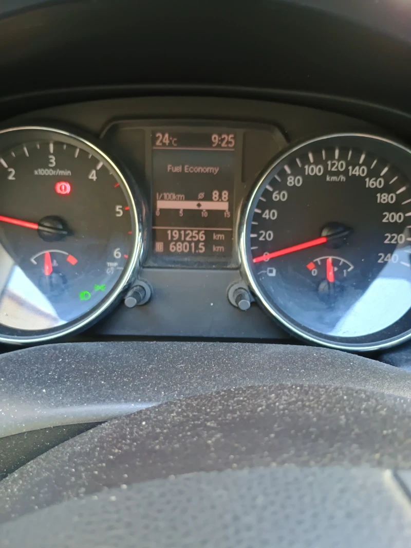 Nissan Qashqai 1.5dci, снимка 16 - Автомобили и джипове - 51898683