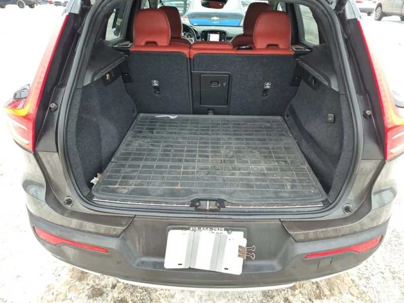 Volvo XC40 * INSCRIPTION * CARFAX * ФИНАНСИРАНЕ, снимка 14 - Автомобили и джипове - 52820082