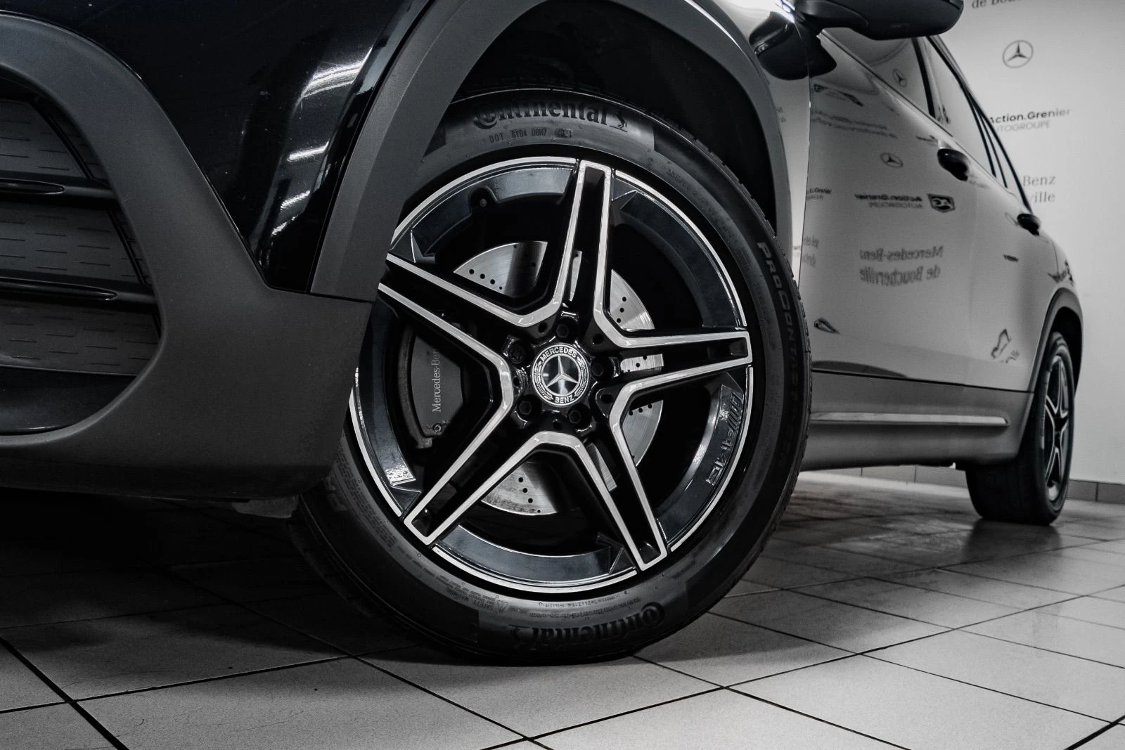 Mercedes-Benz GLB 250 4Matic Premium Package - изображение 6