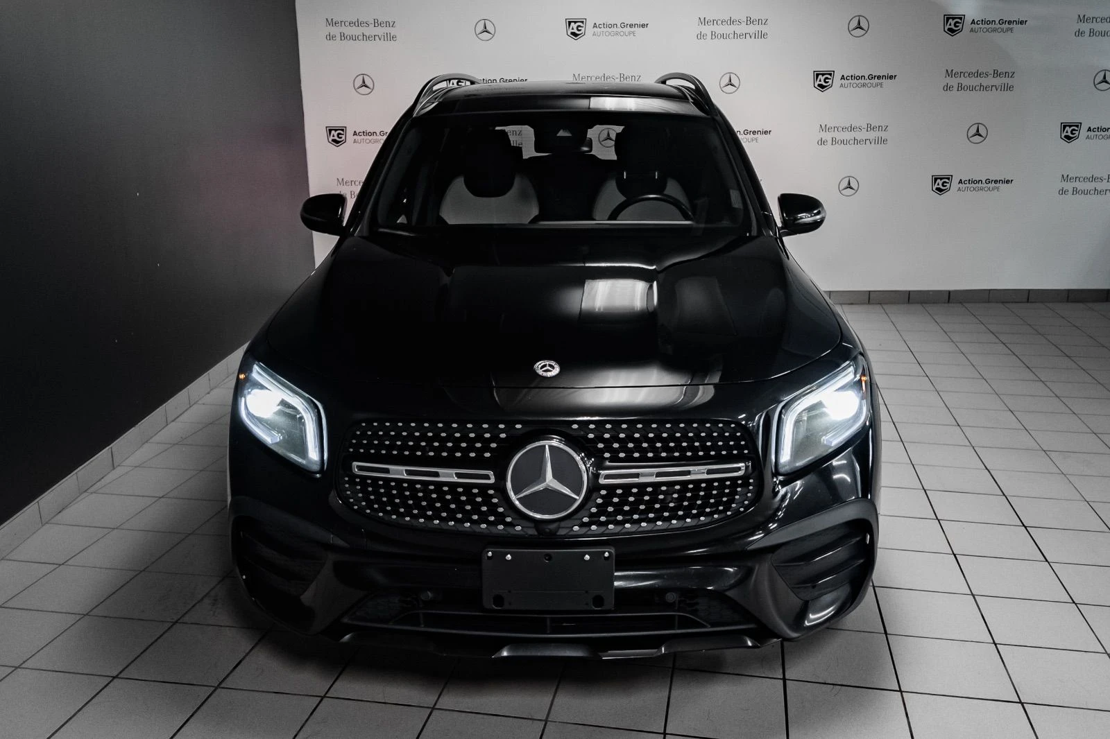 Mercedes-Benz GLB 250 4Matic Premium Package - изображение 3