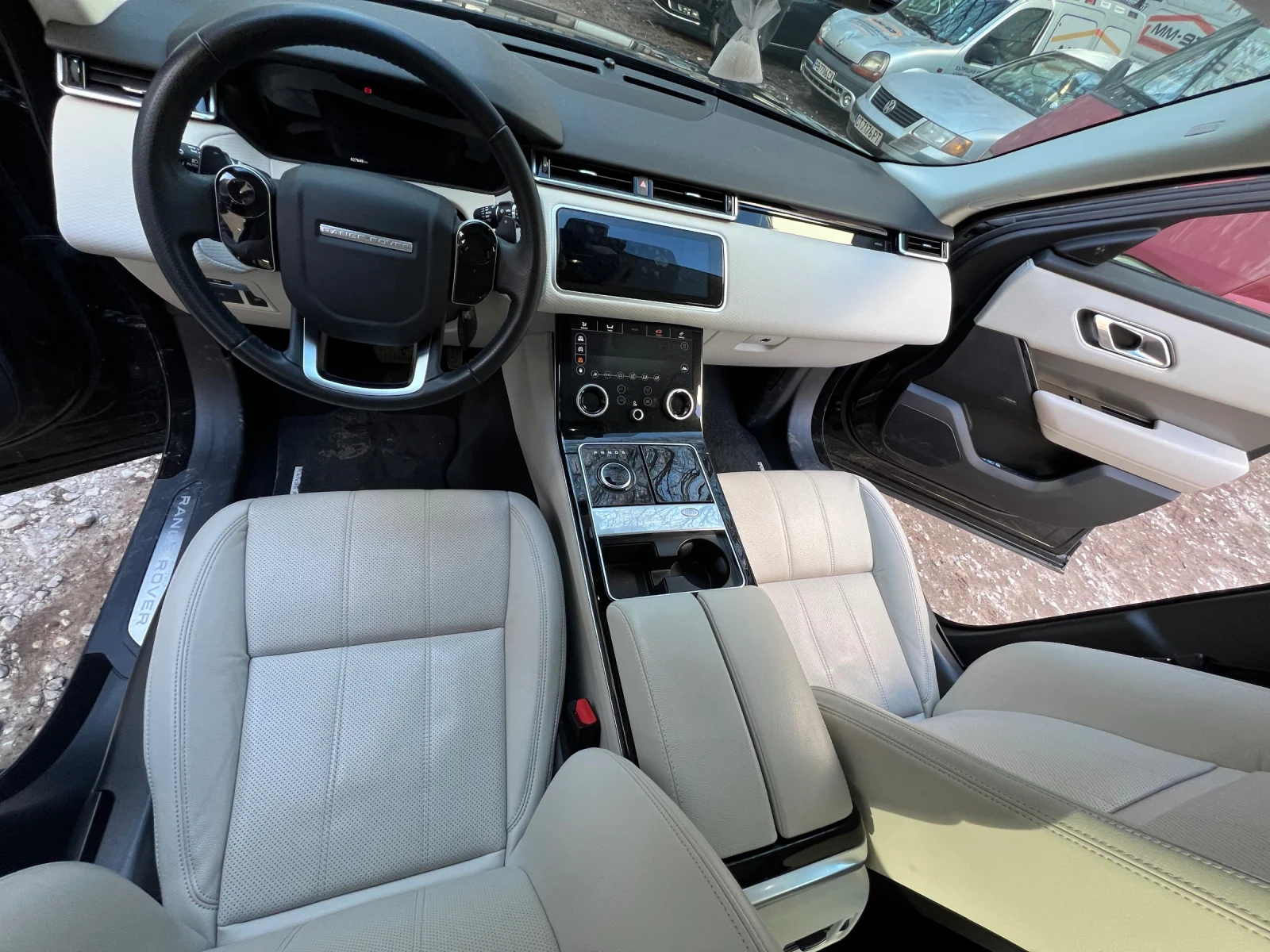 Land Rover Range Rover Velar 27 650КМ ! РЕАЛНИ - изображение 6